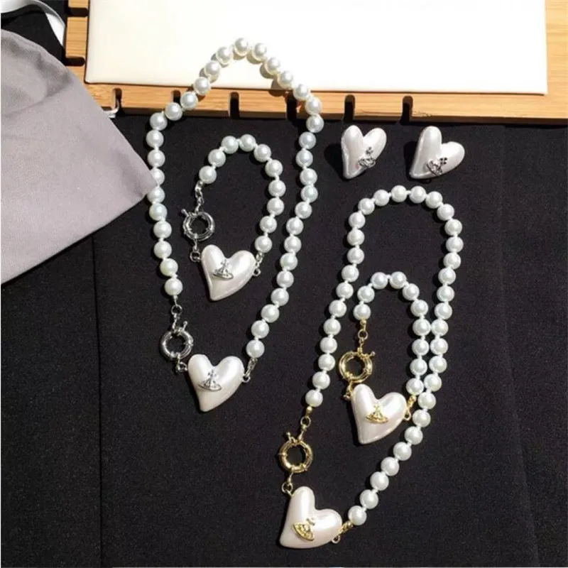 

Crystal Glass Bead Saturn Necklace Anime Figure Okazaki Shinnichi/Honjo Ren NANA Manga Necklace Long Chain Cosplay Jewelry Gift