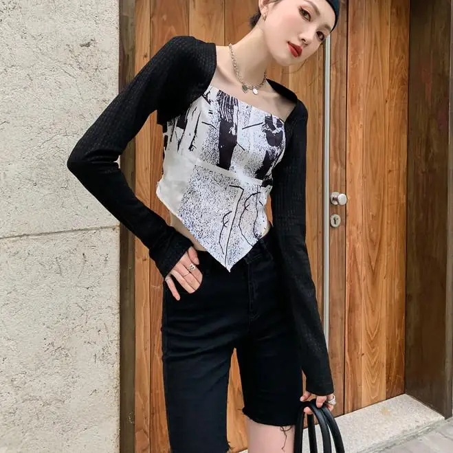 

Lauri Laki Irregular Crop Tops Women Patchwork Slim Black Short Long Sleeve T-shirt Autumn Summer 2021 Casual Tee Shirt Lady