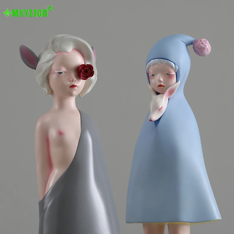 Украшения из смолы в виде девушек съедают сахар окрашенные раньше подарки для