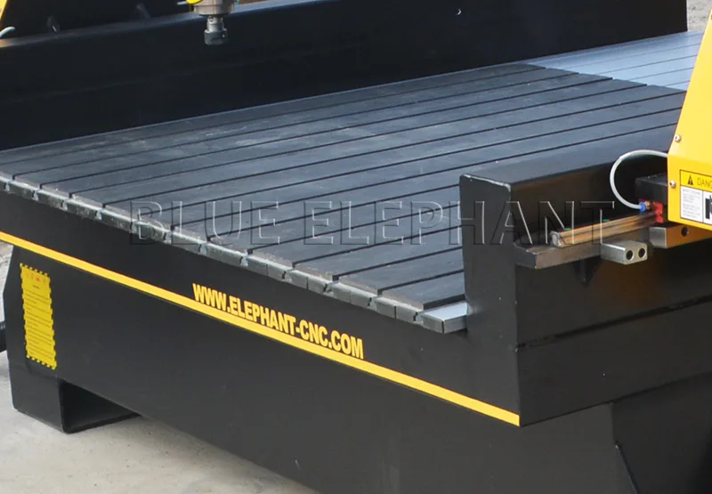 1212 г. деревообрабатывающий фрезерный станок с ЧПУ для гитары 3D узорами и высокой