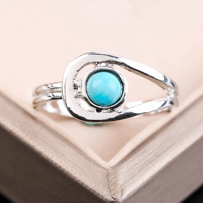 Женское классическое кольцо с зеленым камнем Boho серебряное в подарок на свадьбу