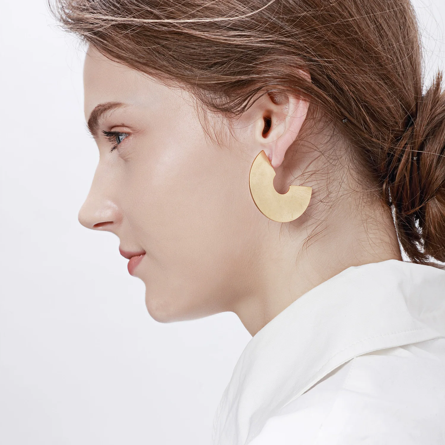 

QWC CCE185 arrival fashion jewelry birthday gift gold color with stone big 15mmHalf a month Korea titanium steel earring