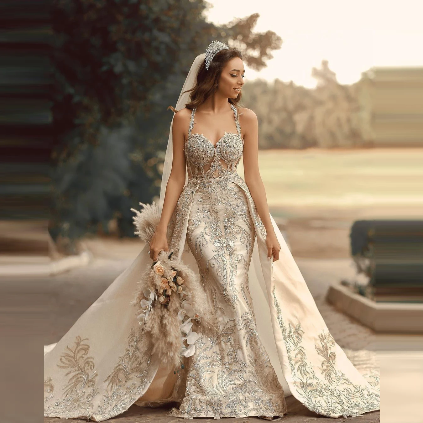 

Sexy Mermaid Wedding Dresses Halter With Overskirt Sequins Appliques Lace Bridal Wedding Dressing Gowns Sheer Sleeveless Org