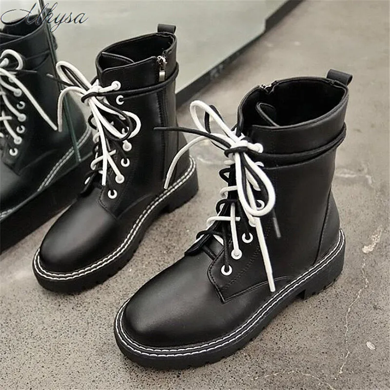 Женские ботильоны из лакированной кожи черные ботинки на платформе со шнуровкой