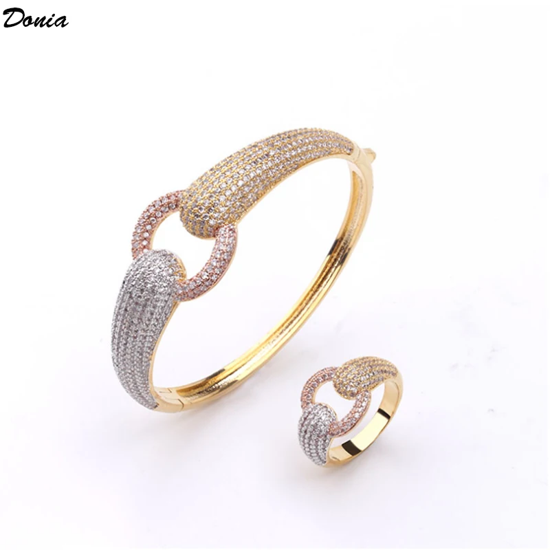 Женский ювелирный комплект из кольца и браслета трехцветное кольцо с