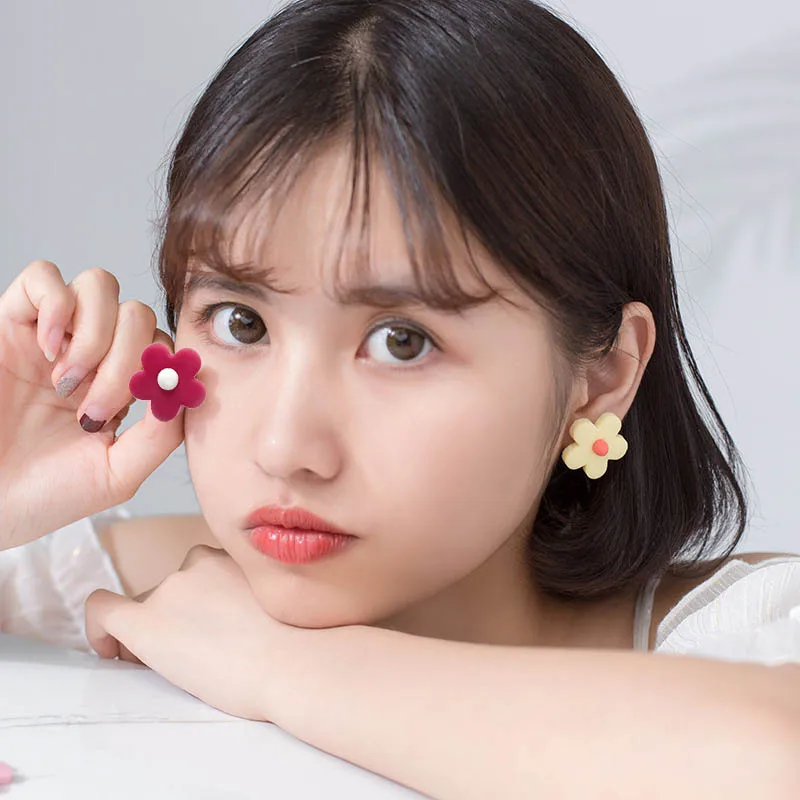 Летние крутые и элегантные серьги в виде цветка из смолы модные дикие