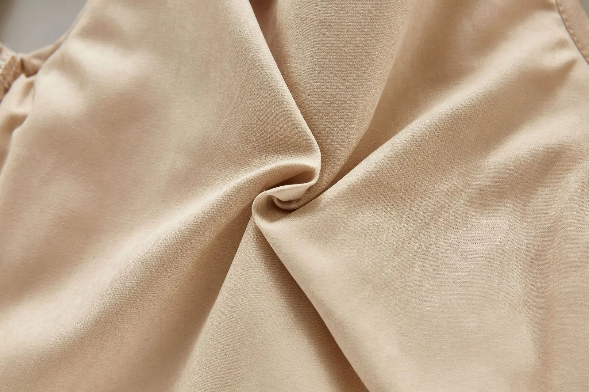 

Children's clothing retro wild vest boys and girls cute solid color practical windproof vest autumn and winter new products