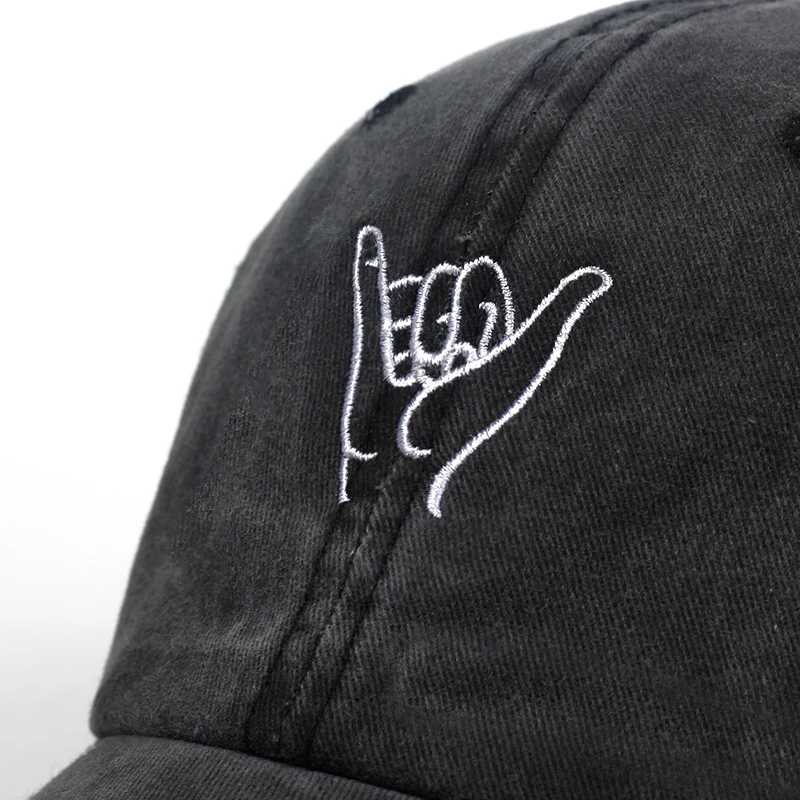2019 New finger embroidery cap outdoor leisure Washed Baseball Caps Adjustable Hip Hop hat 100%Cotton Women Man hats | Спорт и