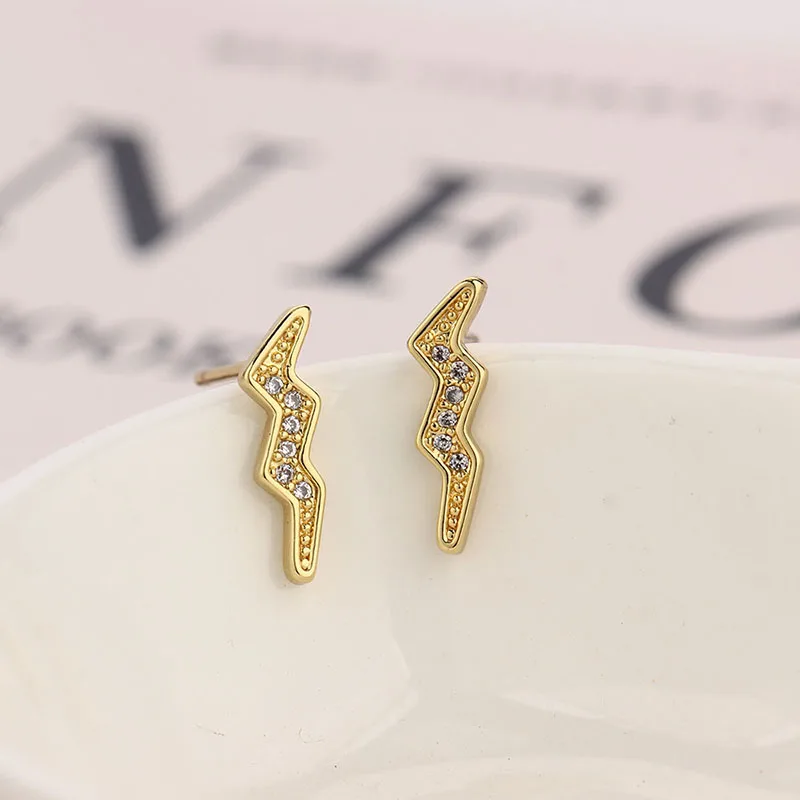 

Clear Zircon Lightning Stud Earrings for Women Gold Silver Color Piercing Earring Kolczyki Damskie Fashion 2022 Trend Pendientes