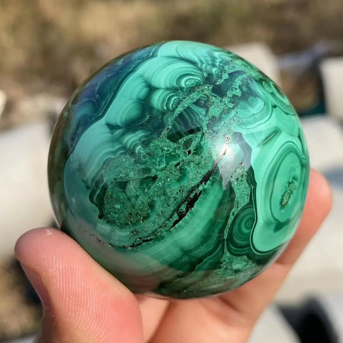 

Beautiful malachite round ball natural ore standard raw stone polishing decoration reiki stone seven star array1PC