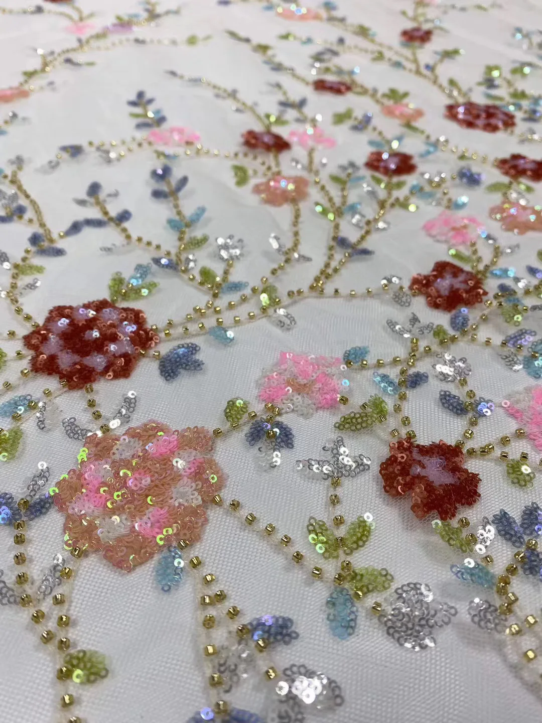 

The latest African tulle lace fabric 2021 high-quality embroidery sequin lace French lace wedding dress material J4041