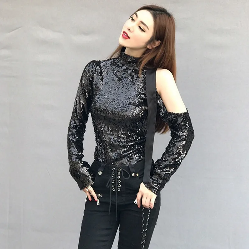 

Brand Runway Women Sexy Off Shoulder Long Sleeve T-Shirt Turtleneck Sequined Glitter Tee Tops High Quality Ladies Party T-Shirts