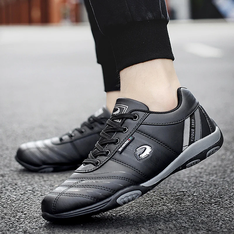 2021 Men Golf Shoes Breathable Soft Golf Training Walking Sports Shoes Mens Black and White Comfortable Golf Sneakers for Men