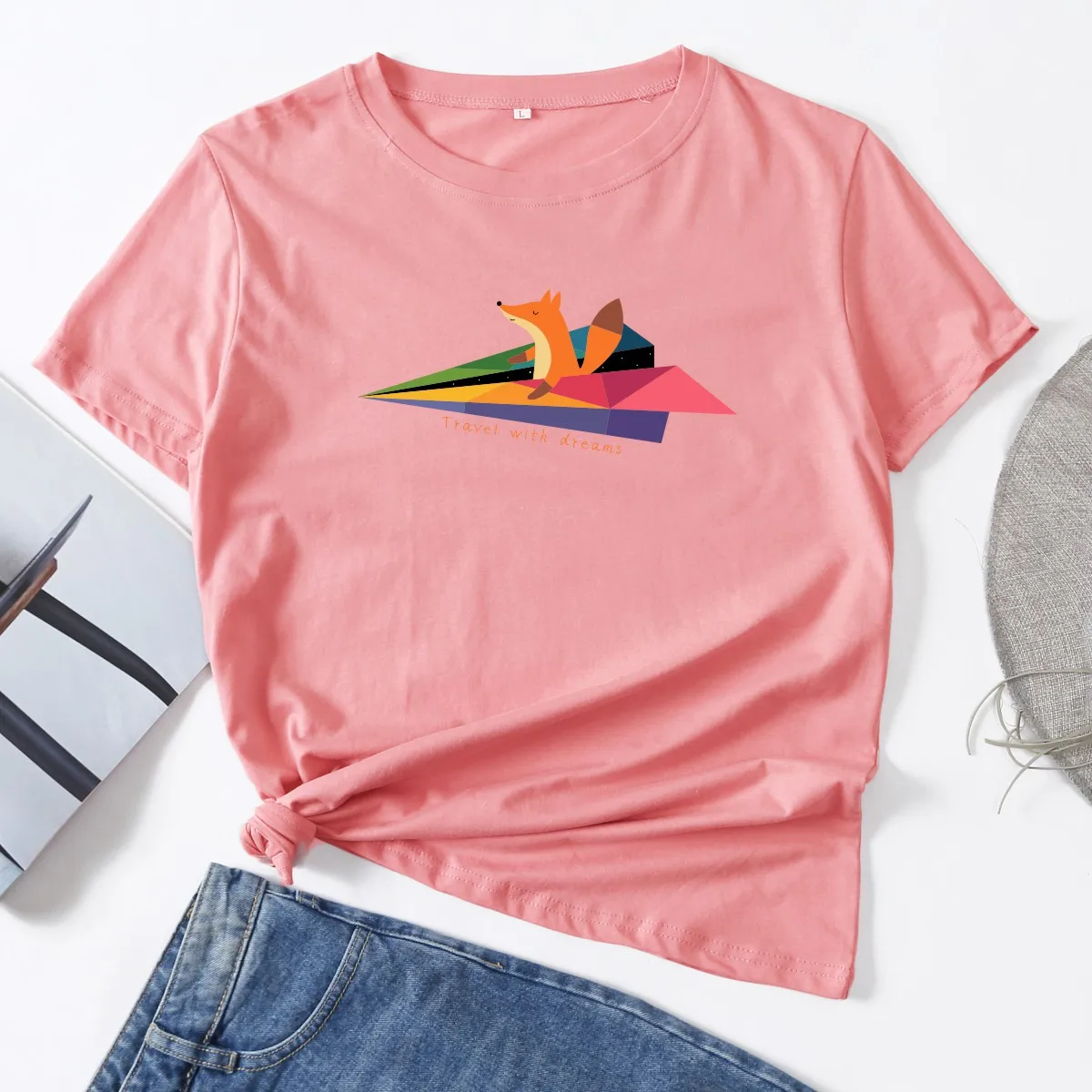 

Fox on Paper Airplane Travel with Dreams Graphic Woman T-Shirt Short Sleeve T-Shirts Summer Tops for Women Cotton Female Shirt