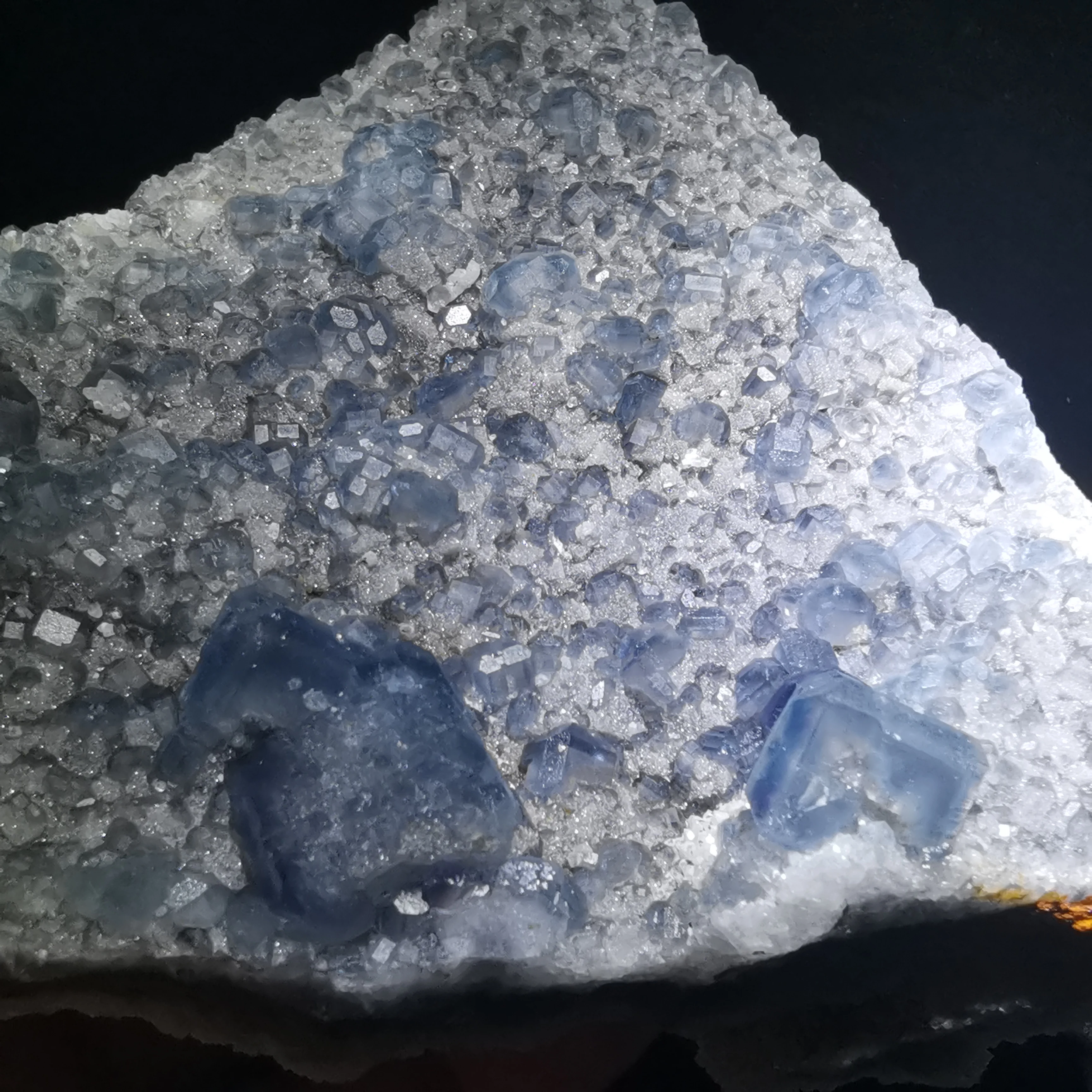 

228.5g.Natural green blue fluorite, crystal mineral crystal specimen