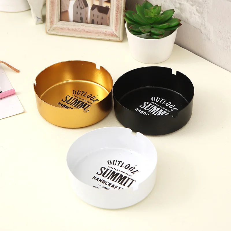 

Nordic Small Fashionable Metal Iron Cigarette Tray Golden Round Office Bar Ashtray Ash Tray Tobacco Cigarette Ashtrays Holder