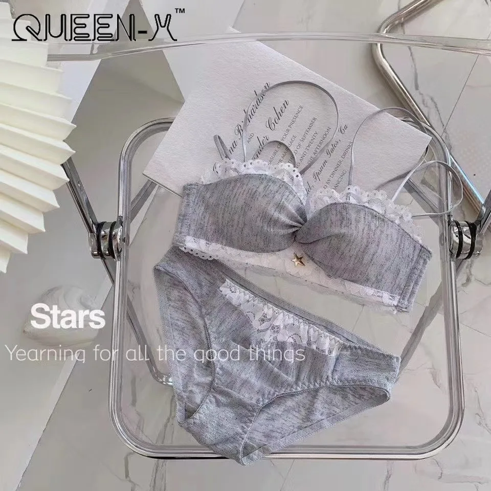 

lace bra set Soft Tea New Lace Strapless Non-Slip Girl's Underwear Gathered on the Adjustable Bra Three Quarters(3/4 Cup)