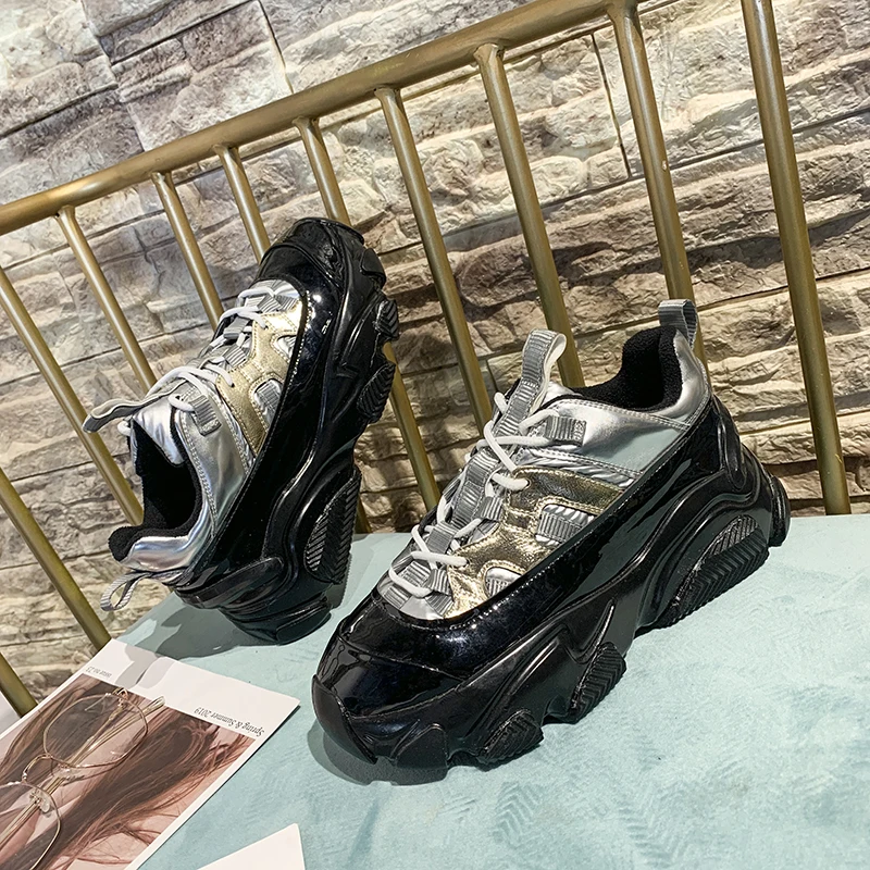 Женские кожаные туфли модные Прогулочные кроссовки на платформе со шнуровкой