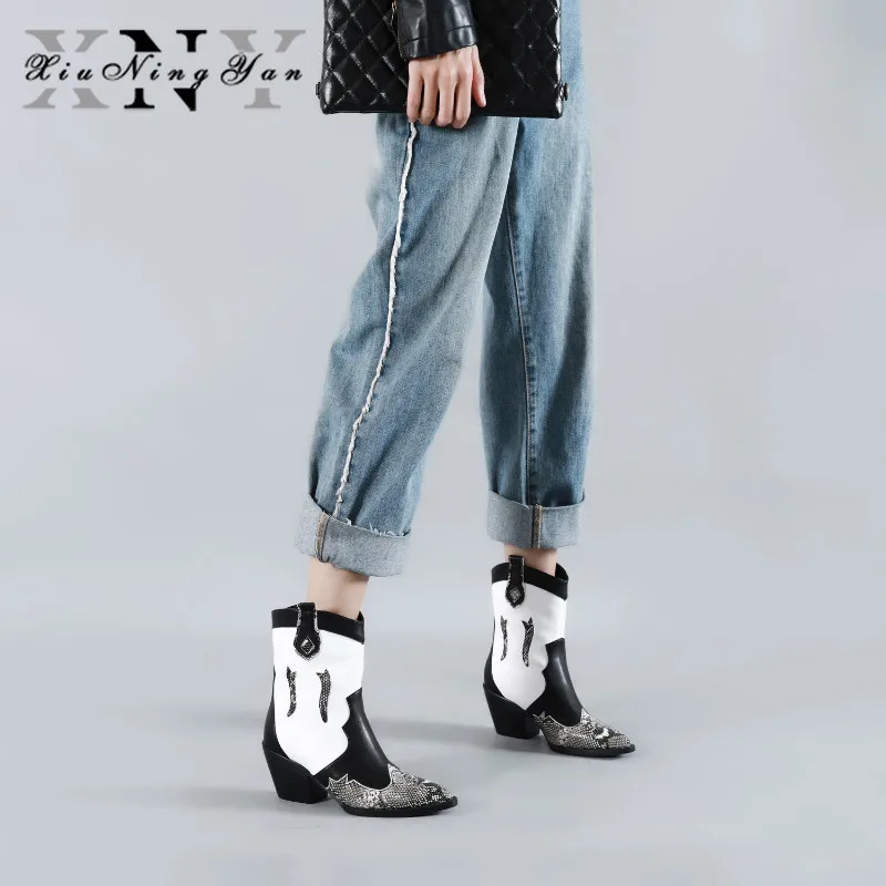 

Xiuningyan Fashion Soft Leather Boots Woman Ankle Boots Pointed Toe Med Heels Platform Women Martin Boots Ladies Casual Shoes