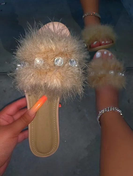 

2020 autumn/winter women's home leisure all-match furry rhinestone sandals flat non-slip durable fox fur slippers PVC flip flop