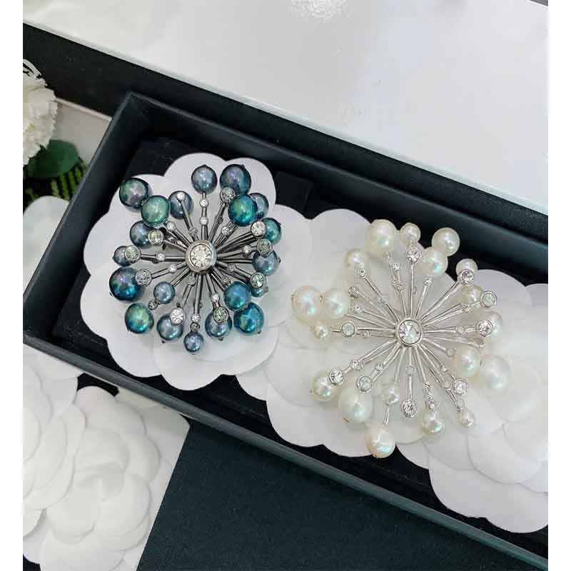 

For 2021 Brooches Women Newest Style Fireworks Brooch Pearls Crystal Two Color Vintage Classical Women Accessories