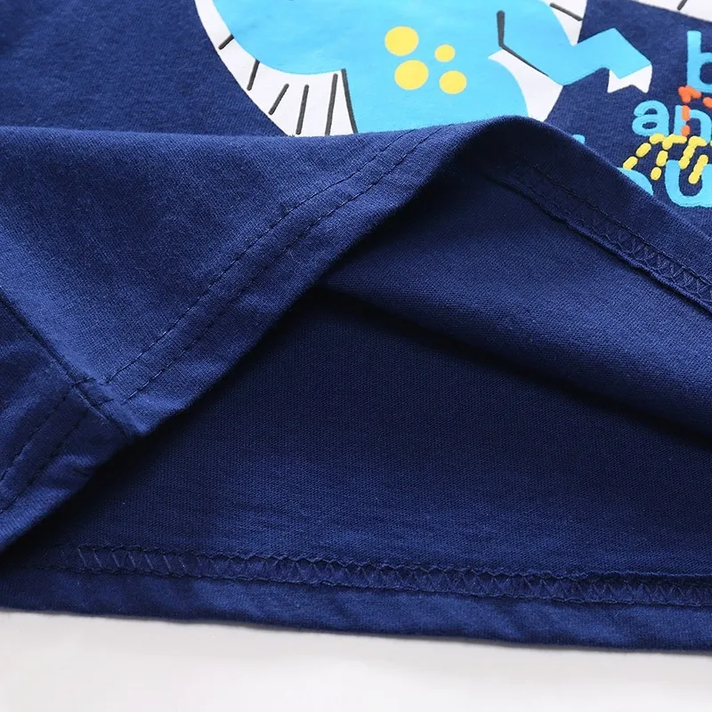 Футболка с короткими рукавами и рисунком динозавра + шорты новая летняя детская