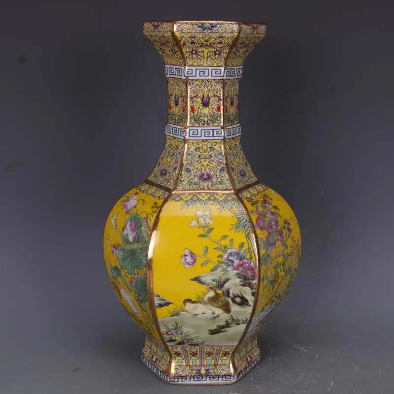 

Qing Dynasty Qianlong Painted Gold Enamel Flowers And Birds Hexagonal Vase Antique Craft Porcelain Home Chinese Antique Ornament