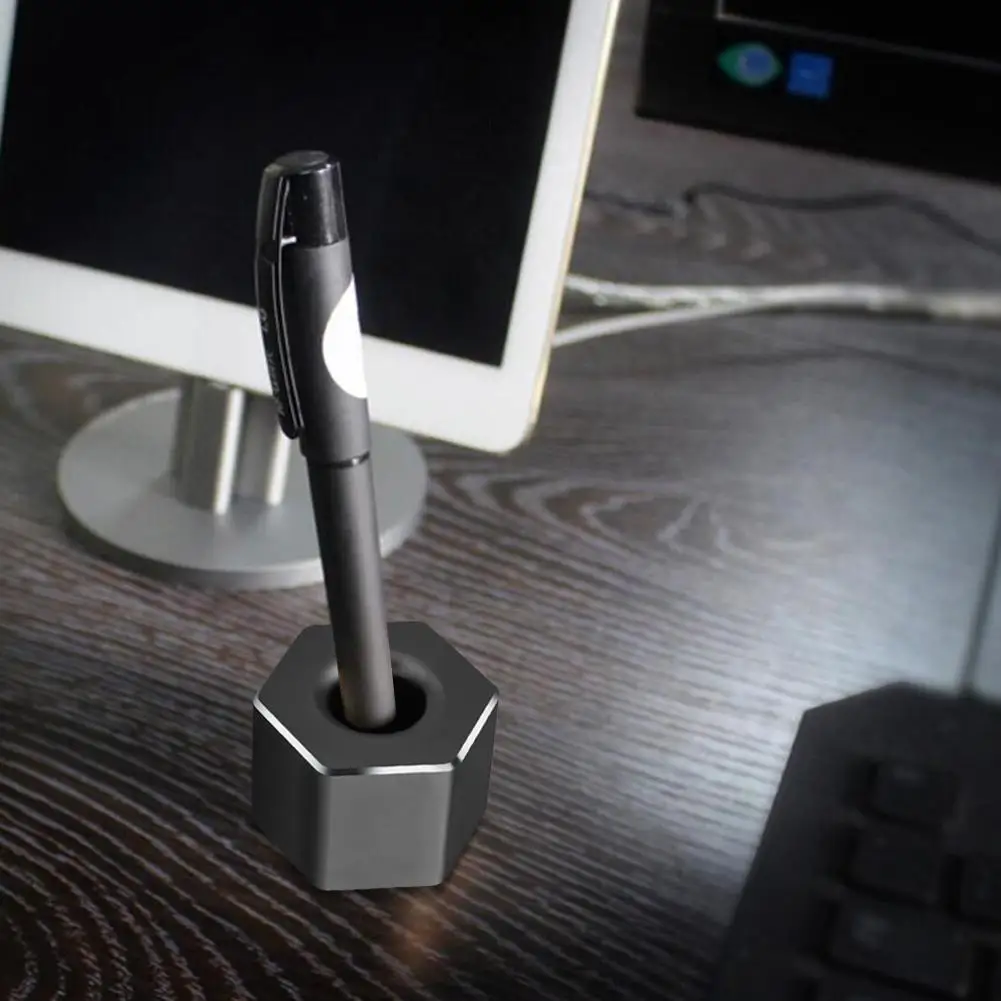 

Metal Pen Holder Simple Desktop Storage Pen Rack Multifunctional Innovative Office Stationery Storage Container