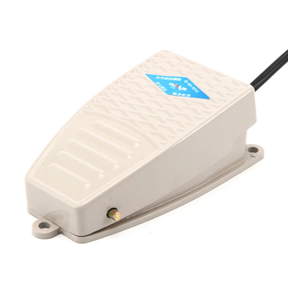 

1Pcs EKW-5A-B AC 380V DC 220V SPDT Momentary Control Foot Pedal Switch