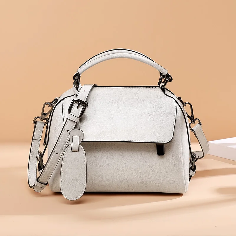 

Difenise Fashion Genuine Leather Shoulder Bag For Women Solid Female Messenger Roomy Crossbody Luxury Handbags