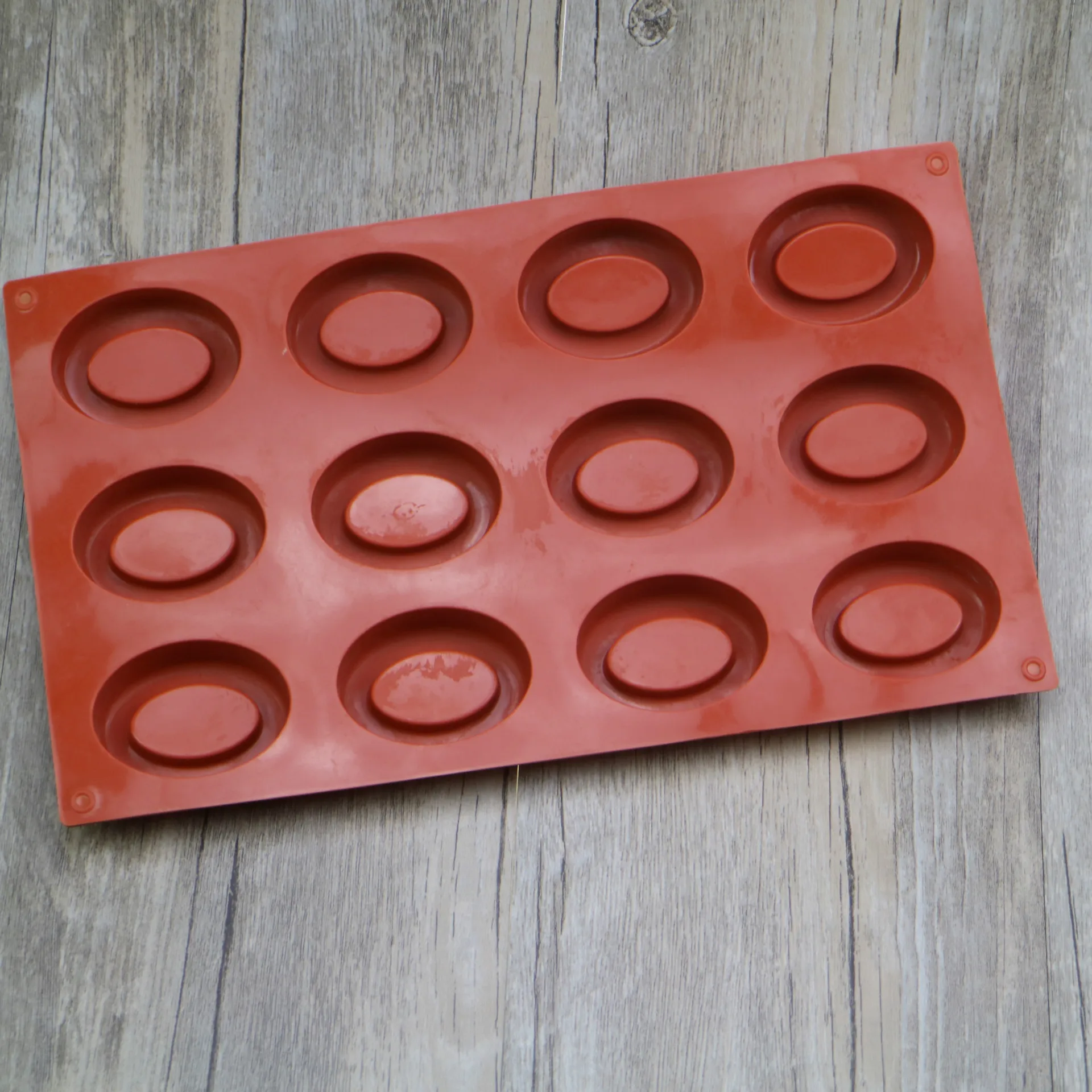 

12 Cavity Oval Savarin Soap Mold Mould Muffin Cupcake Pan Silicone Jelly Polymer Clay Craft Art DIY Mold Kitchen Baking Tool