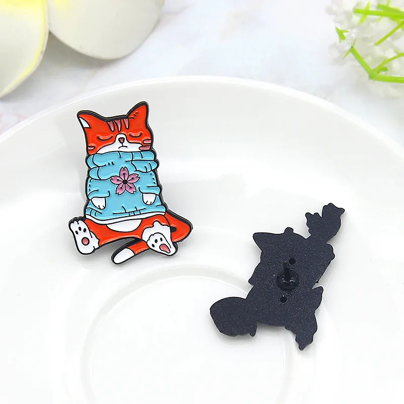 Kawaii ленивый тигр металлическая шпилька растягивающиеся листья закрытые глаза