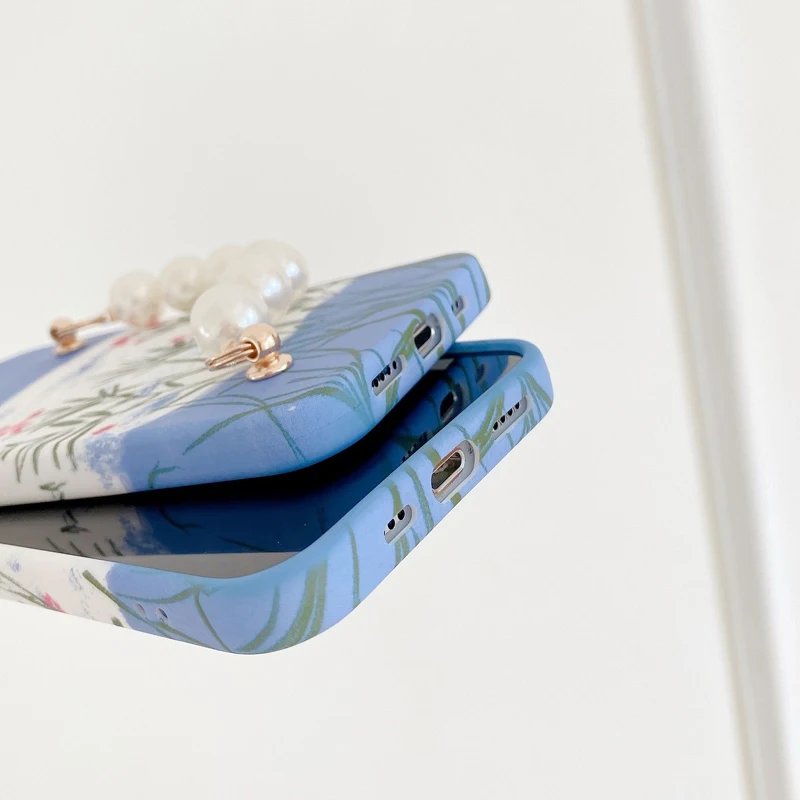 

Case For iPhone 11 12 Pro Max 7 8 Plus X XR XS Max Luxury Pearl Chain Flower Back Cover Coque