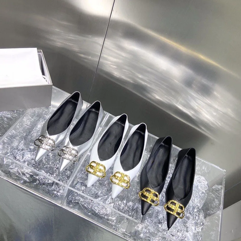 

Metal Decor Women Pointed Toe Single Shoes Fashion Flat Casual Flat Shoes Real Leather Solod Color Muejr Tide Shoes Ins Style