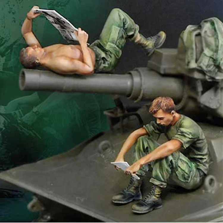 

1/35 Resin Model Figure GK ,2 Figure , Unassembled and unpainted kit