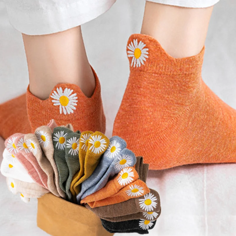 

Instime Kawaii Embroidery Daisy Women Socks Cotton Multicolor Chrysanthemum Retro Color Ankle Socks Women 1 Pair Adult Sock