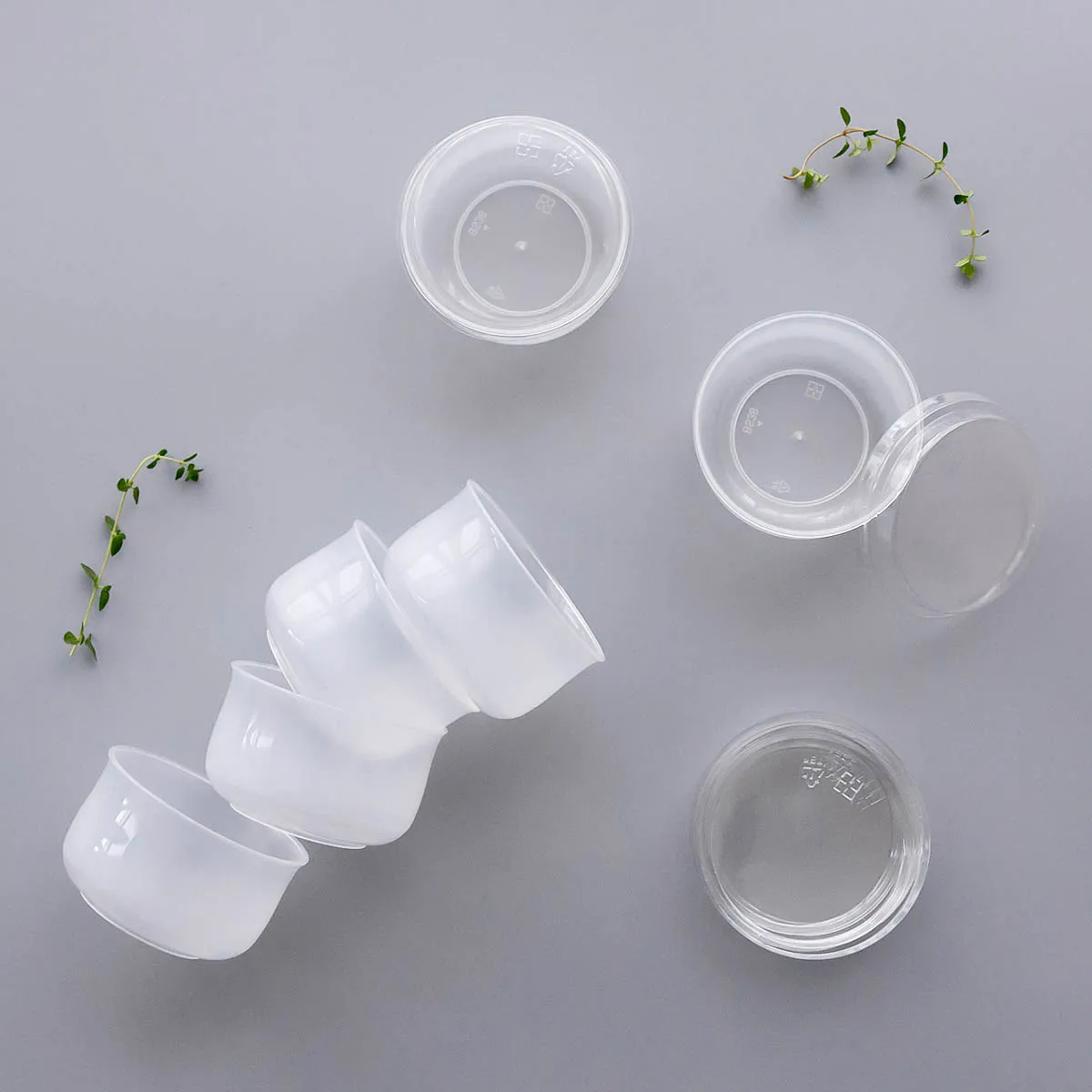 

Cute Baking Pudding Cup High Temperature Resistant Japenese Pudding beaker with Lid Disposable Dessert Cups Capacity 110ml