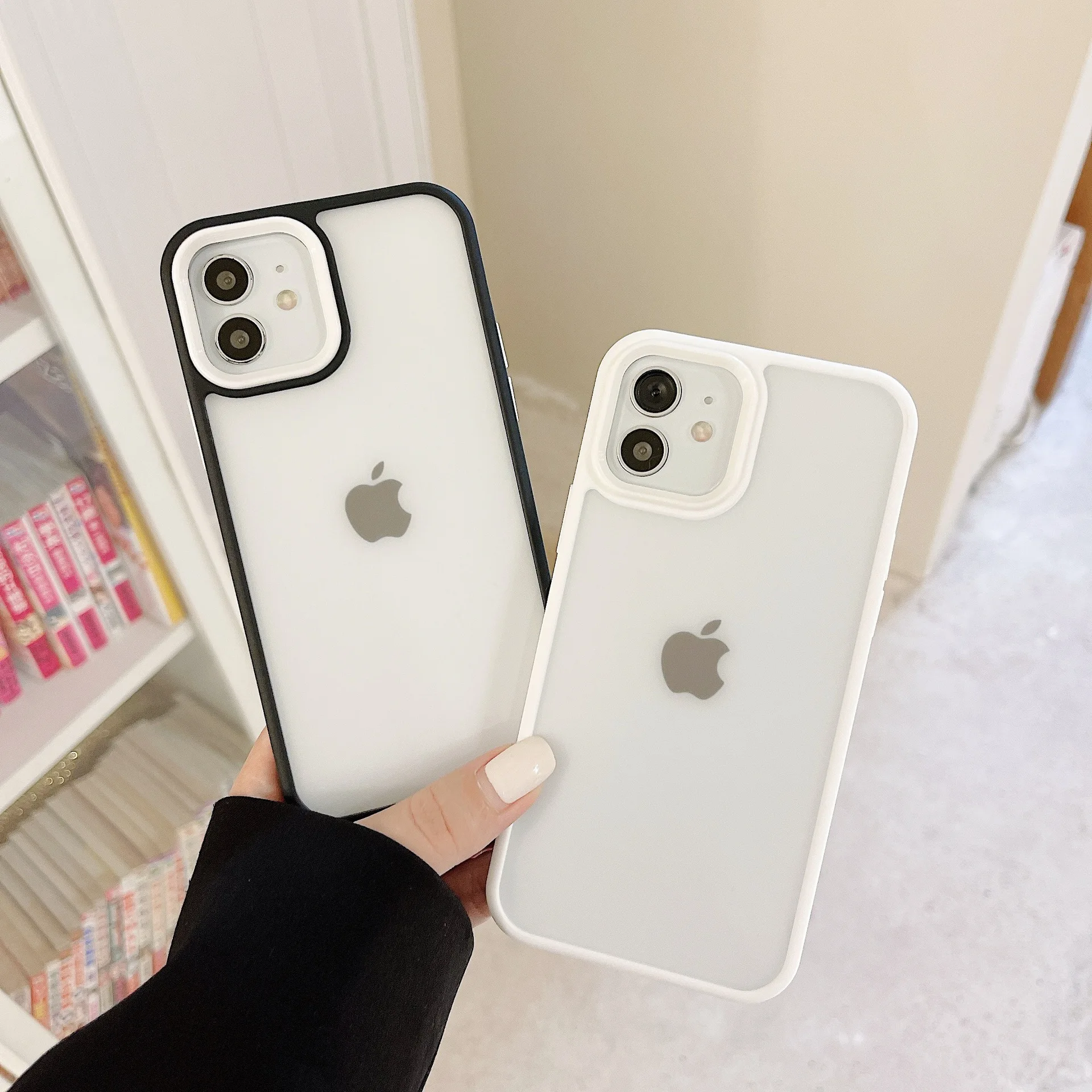 

Luxury Soft TPU Silicone Cover For iPhone 13 12 mini 11 Pro Max cases Candy color skin feel Anti-fall Matte case Black White