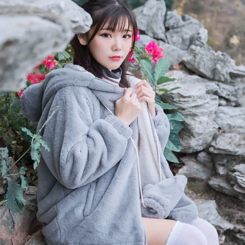 Зимняя теплая мягкая флисовая куртка Mori Girl однотонная пушистая верхняя одежда