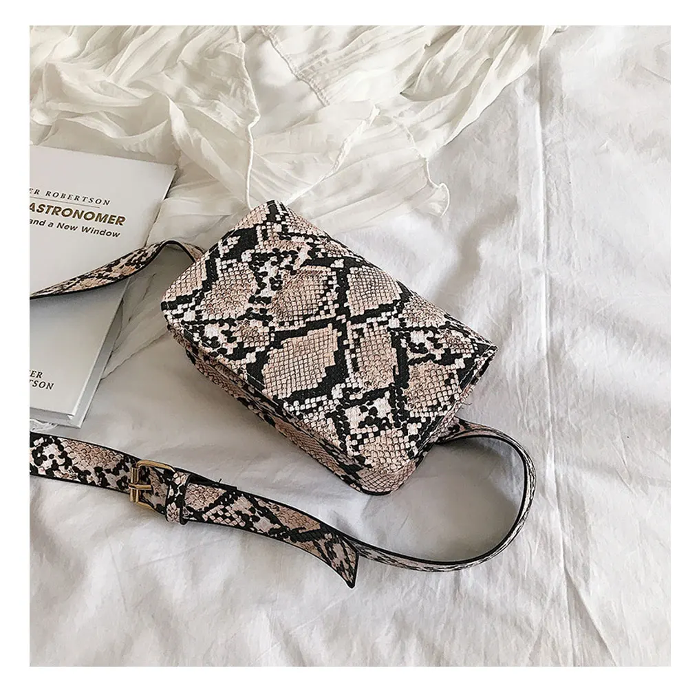 Женская змеиная сумка мессенджер маленькая квадратная на плечо женские сумки