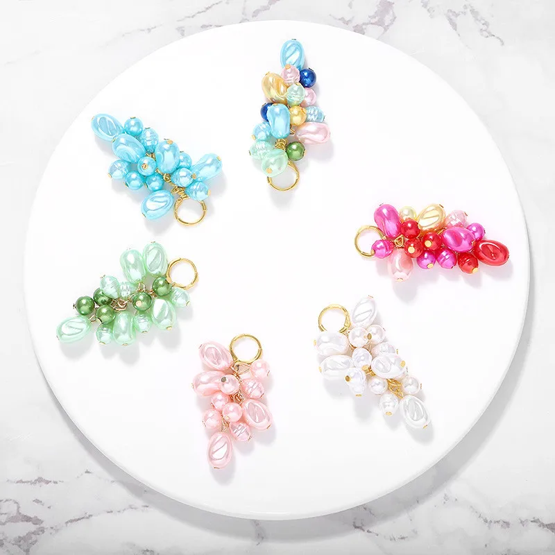 

Chic Irregular Pearl Grape Shape Pink Color Dangle Earrings Gold Circle Metal Earrings Gift For Female