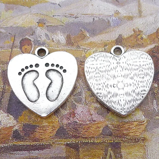 

6pcs/Lot 20x21mm Antique Silver Color Footprint Heart Charms Pendant For Jewelry Making DIY Jewelry Findings