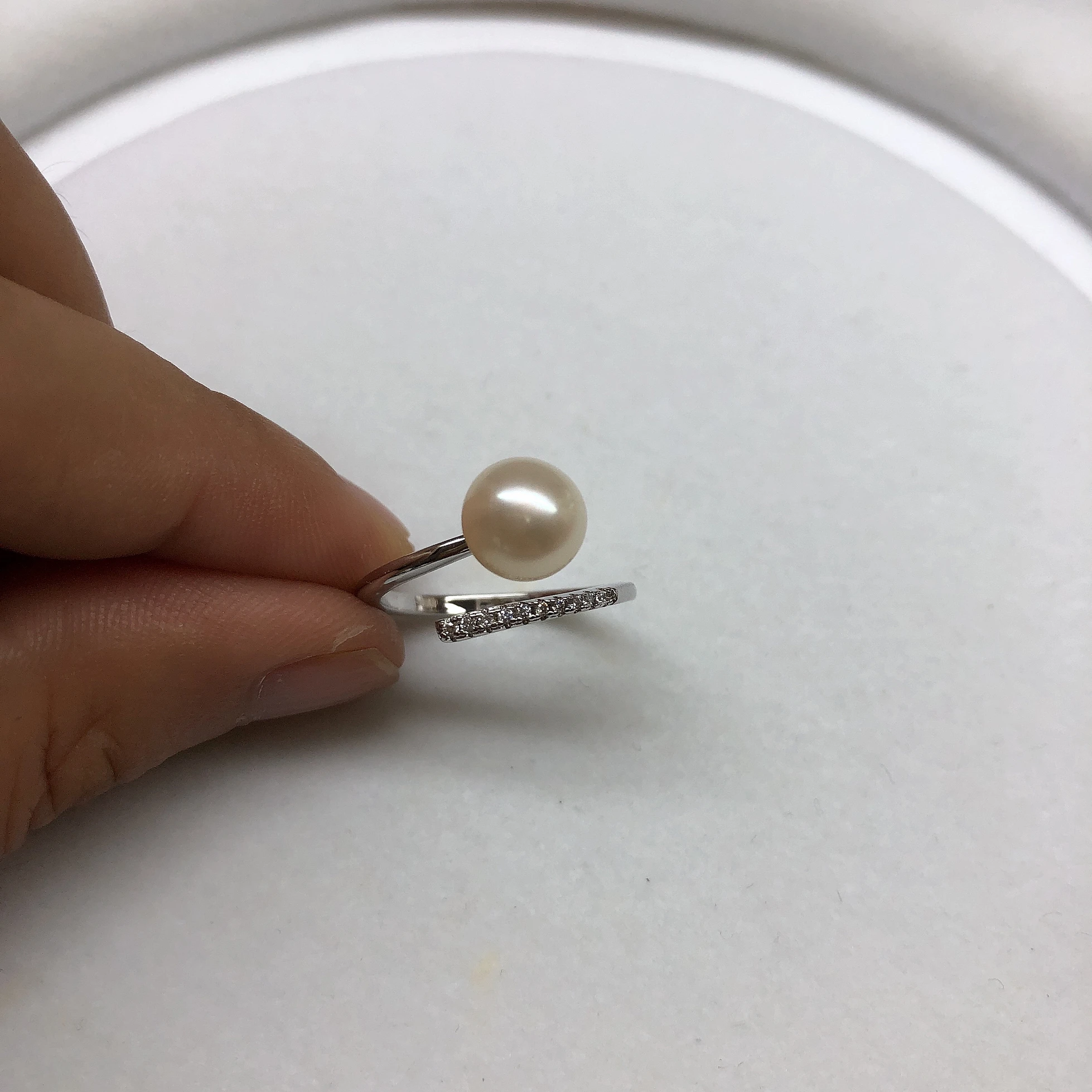 Основания кольца для крепления камней разных видов - жемчуга, красного коралла, нефрита.