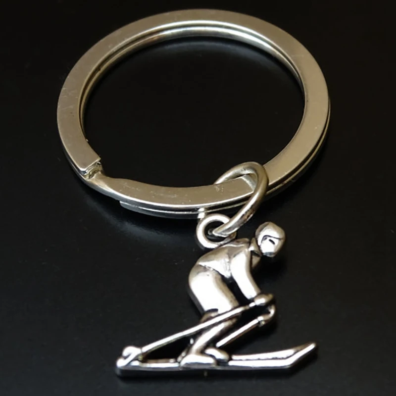 Модные обтягивающие джинсы металический брелок для ключей мужчин подарок