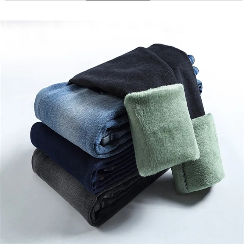 Женские зимние джинсы большого размера 2019 зеленые утепленные джинсовые брюки