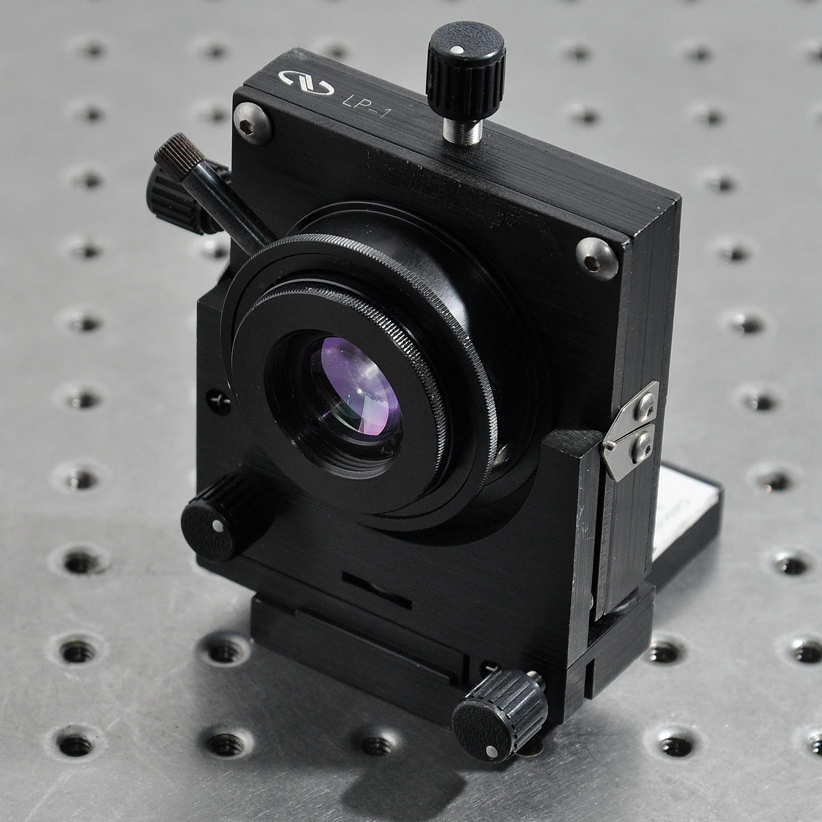 

Newport LP-1 BP-3 four-dimensional adjustment frame, the lens has small scratches