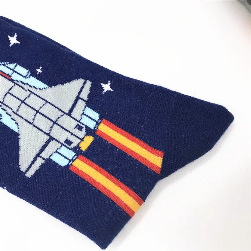 

2020 New Spring Cotton men Space Socks Korea Summer Fashion Astronaut Planet Socks Universe Novelty Short Funny Socks