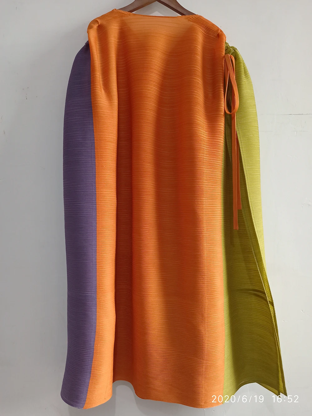 

LANMREM color block patchwork pleated dresses for women 2021 new drawstring short sleeve lace-up waist ruffles clothes YJ642