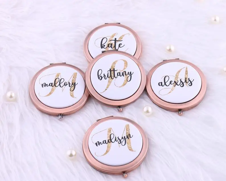 Bulk Bridesmaid Gifts - 5x Personalized Initial Compact Mirror Names Monogram Letter Alphabet Hen Bachelorette Party | Дом и сад