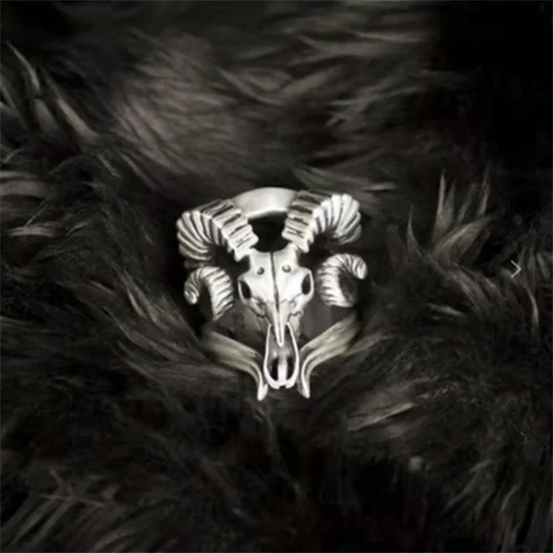

New fashion punk style personality claw skull ring retro gothic mechanical sheep men's ring jewelry gift wholesale